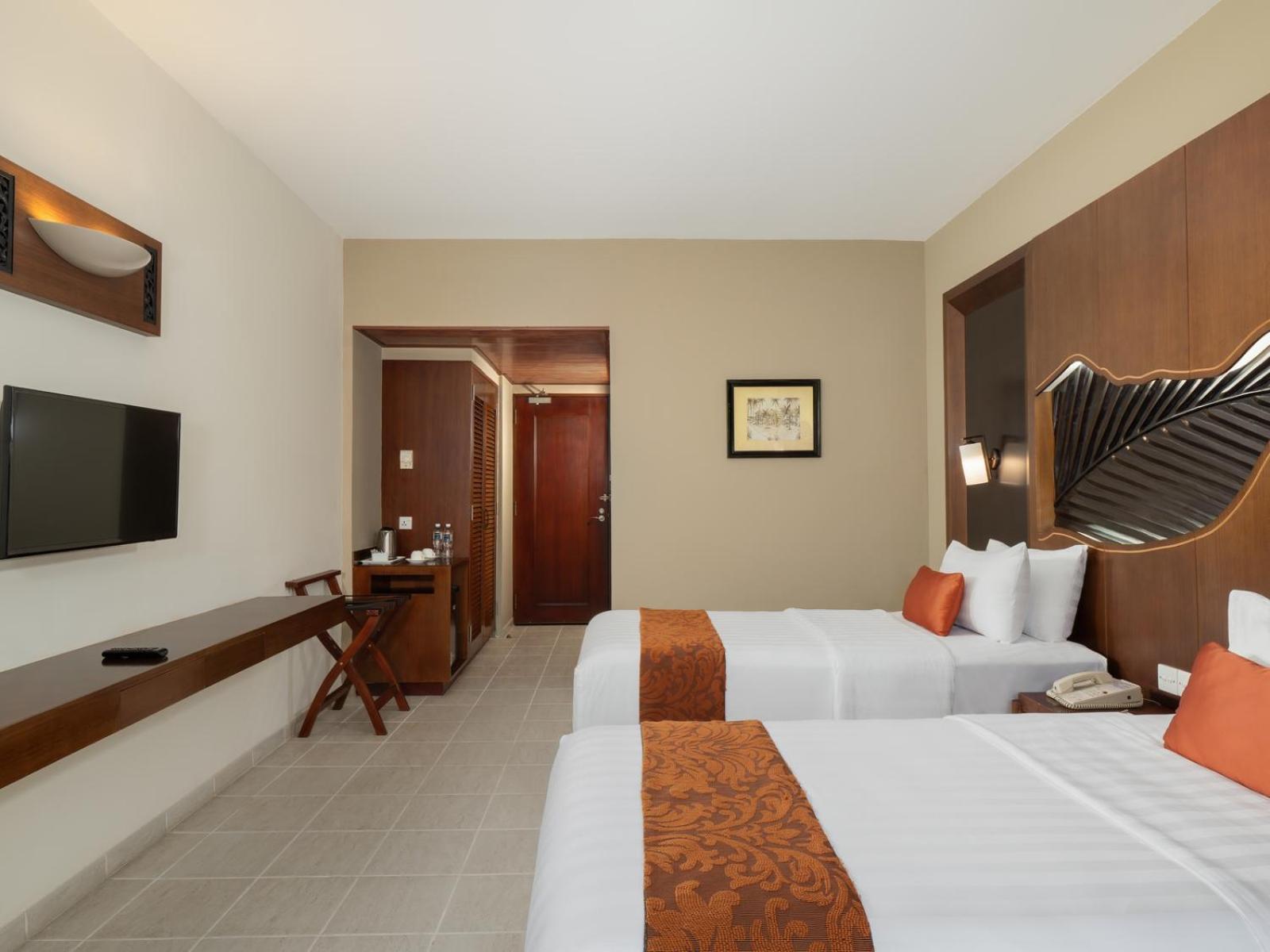 Nirwana Resort Hotel Lagoi Exterior photo