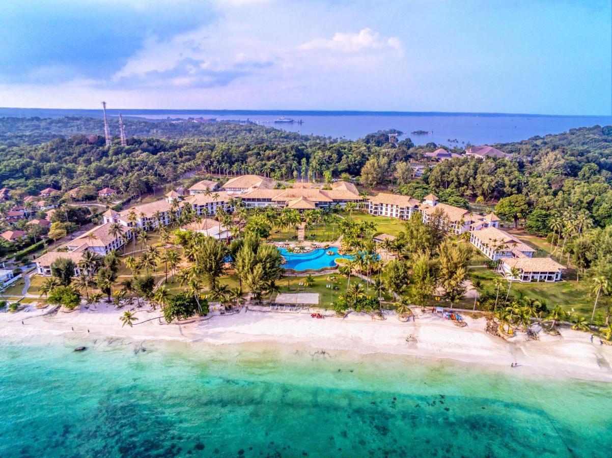 Nirwana Resort Hotel Lagoi Exterior photo
